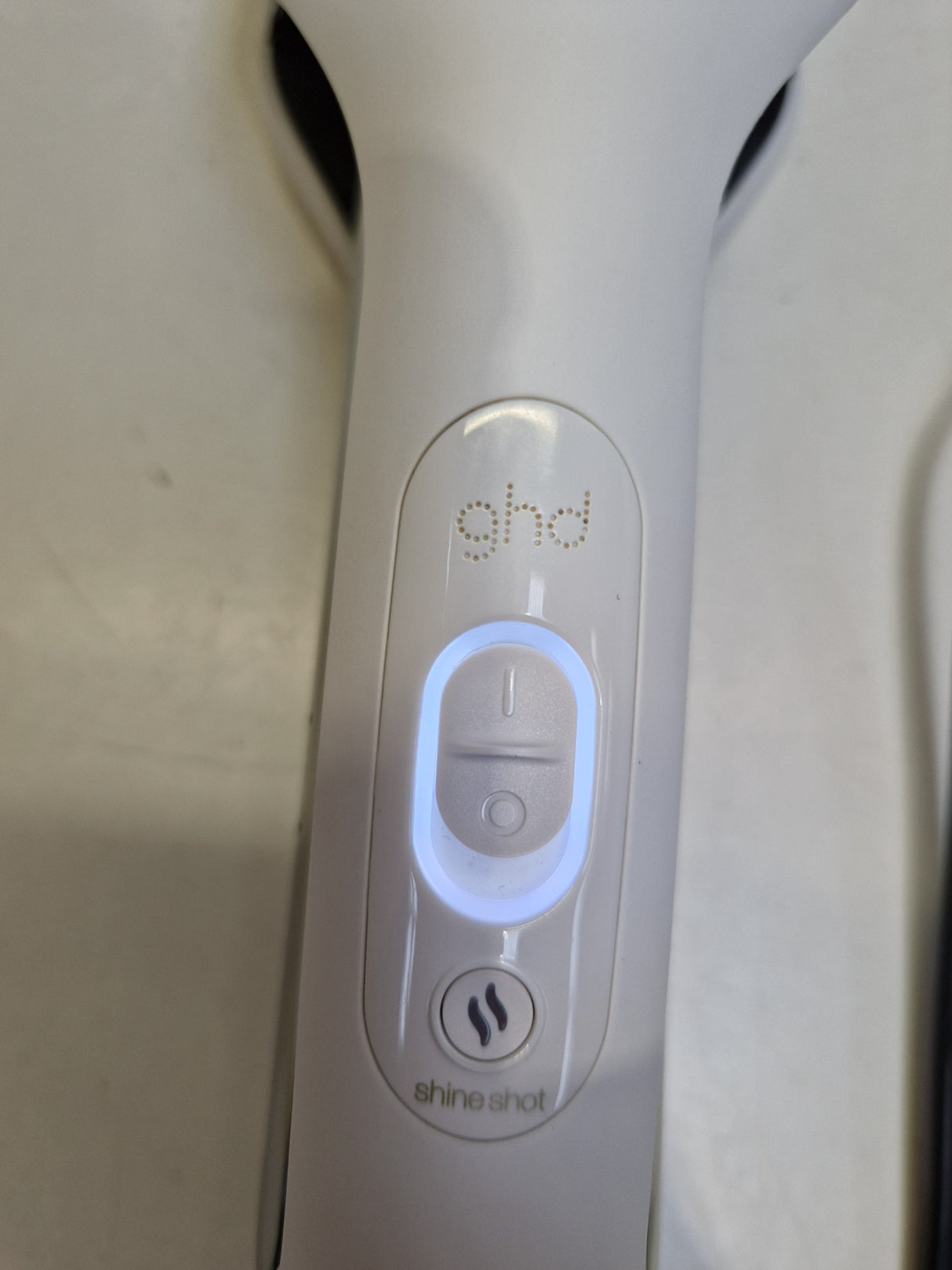 Ghd Duet 2-in-1 Ceramic Heat Protection Corded Shine Shot Hair Styler White
