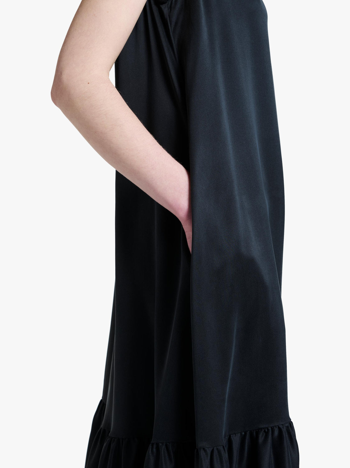 ASCENO Rhea Pure Silk Charmeuse Sleeveless Swing Maxi Dress - Black - XS