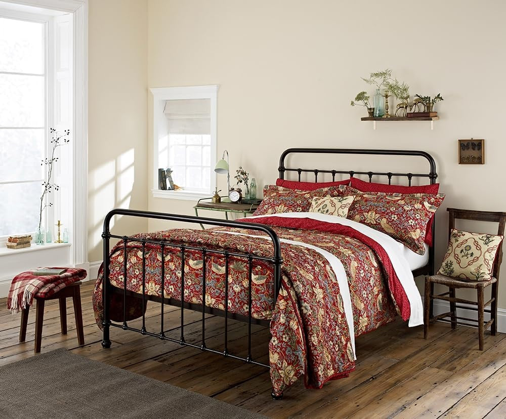 Morris & Co. Strawberry Thief Cotton King Size Duvet Cover Set - Crimson Red - Kazoop