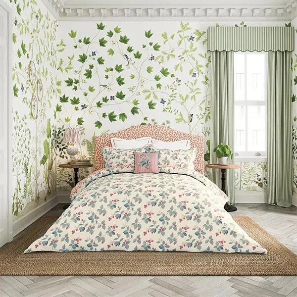 Sanderson Rubus Double Duvet Cover Pillow Case Set Multicoloured - Raspberry