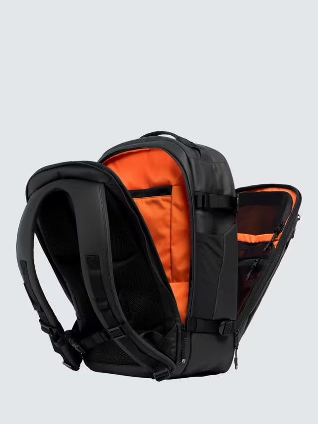Stubble & Co 30L Hybrid Travel Backpack with Laptop Compartment - Black