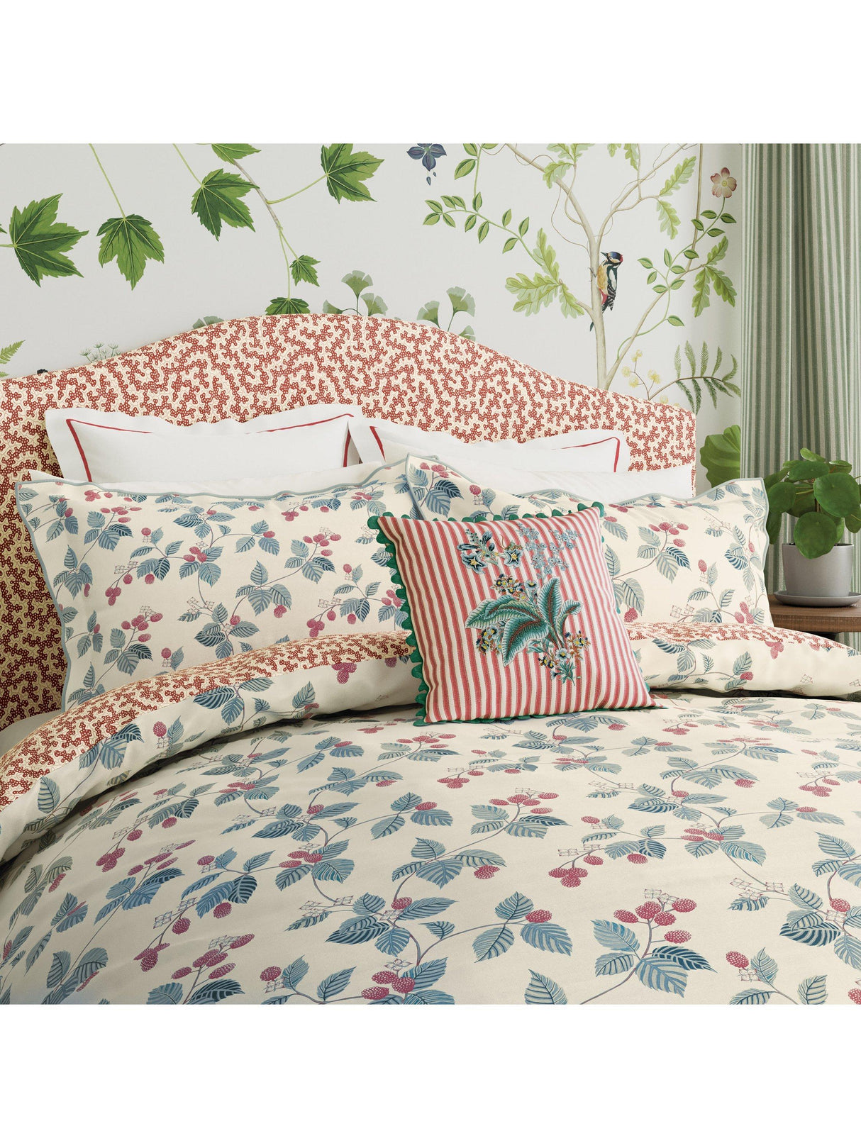 Sanderson Rubus Duvet Cover Pillow Case Set - Multicoloured - King Size