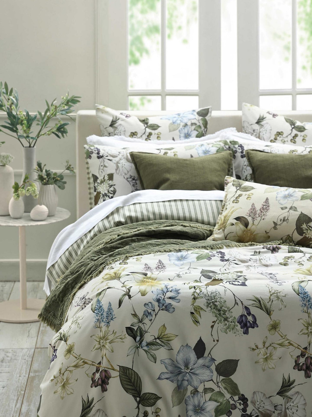 MM Linen Sanctuary Floral Cotton Duvet Cover Set - Green/Ivory - Super King