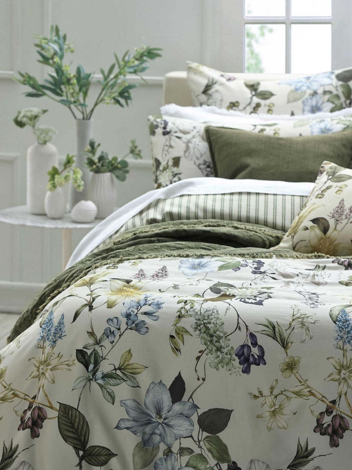 MM Linen Sanctuary Floral Cotton Duvet Cover Set - Green/Ivory - Super King