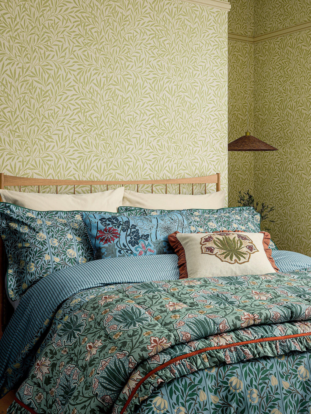 Morris & Co Peony Trellis 200TC Cotton Duvet Cover Set King Size - Multi
