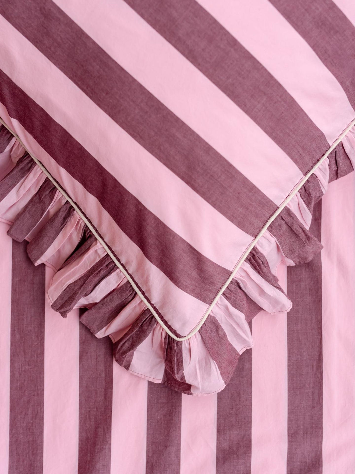 TBCo Stripe 200TC Cotton Double Duvet Cover Set Ruffle Edge Pink Burgundy