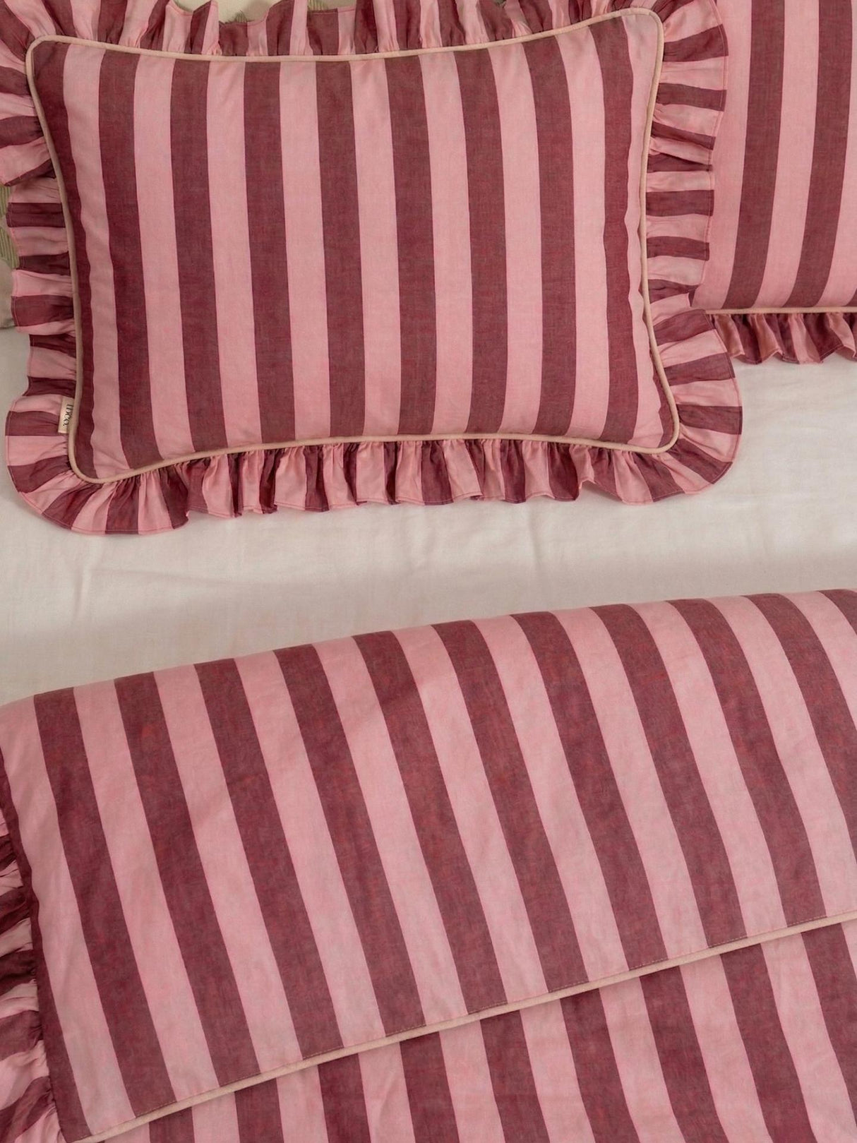 TBCo Stripe 200TC Cotton Double Duvet Cover Set Ruffle Edge Pink Burgundy