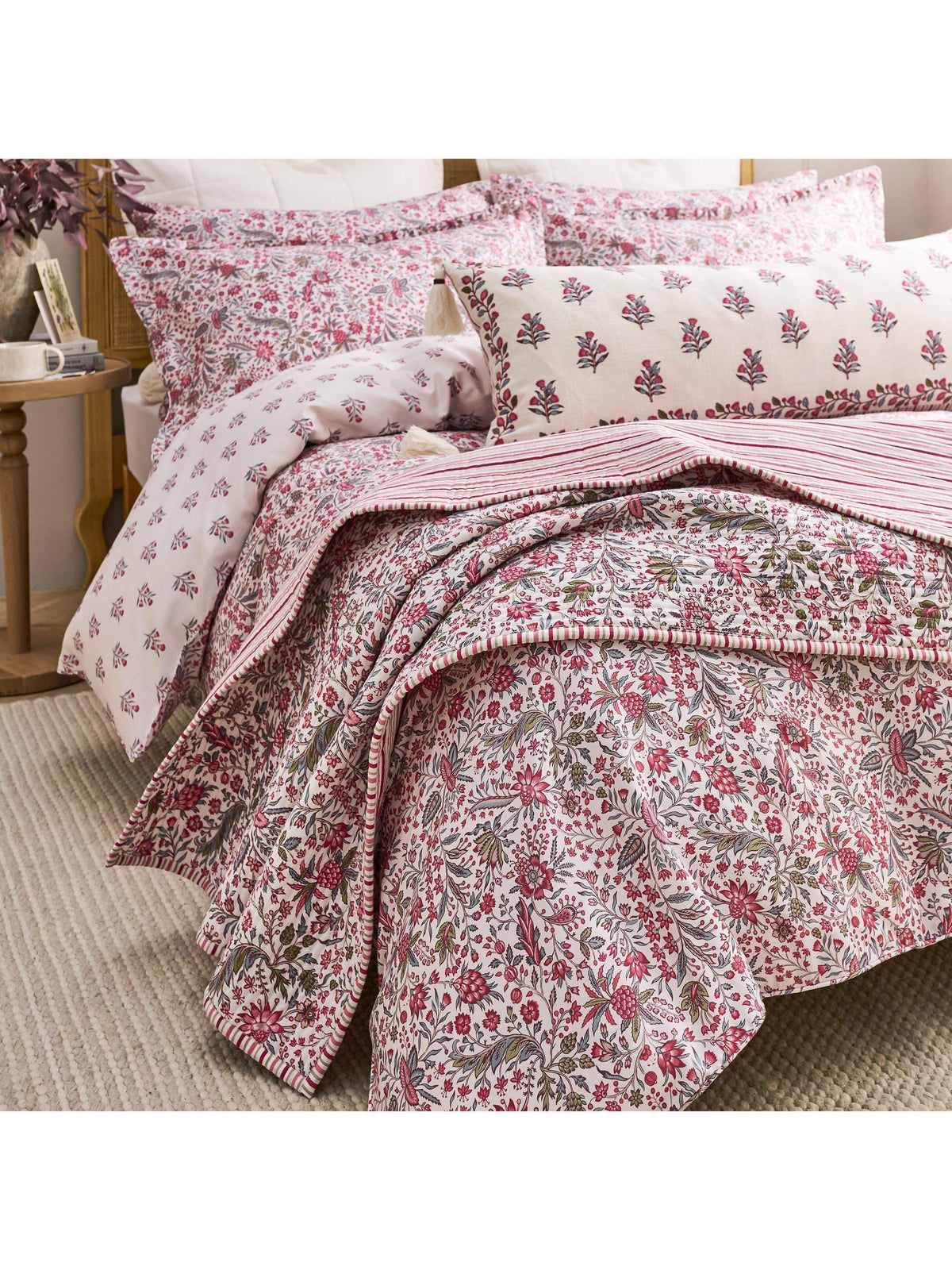 Christy Newstead Quilted Cotton Blend Decorative Bedspread Super King Multi