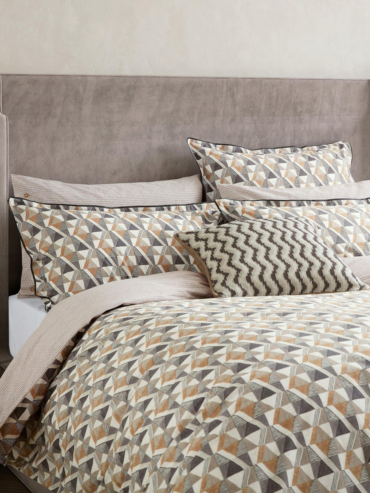 Bedeck of Belfast Harun Super King Duvet Cover Pillow Case Set Charcoal Tan