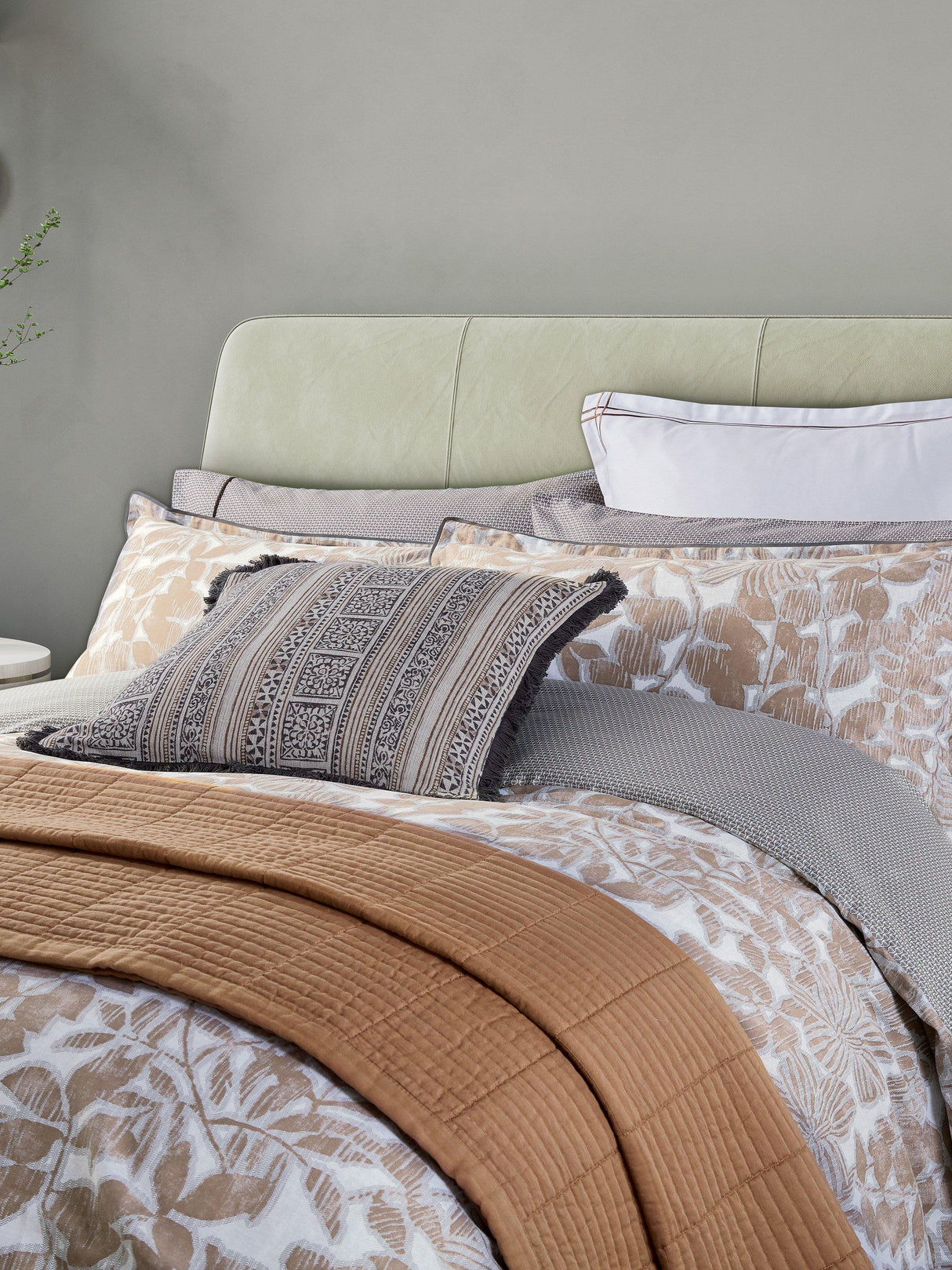 Bedeck of Belfast Zenda Super King Duvet Cover Set 220 x 260cm Charcoal Tan