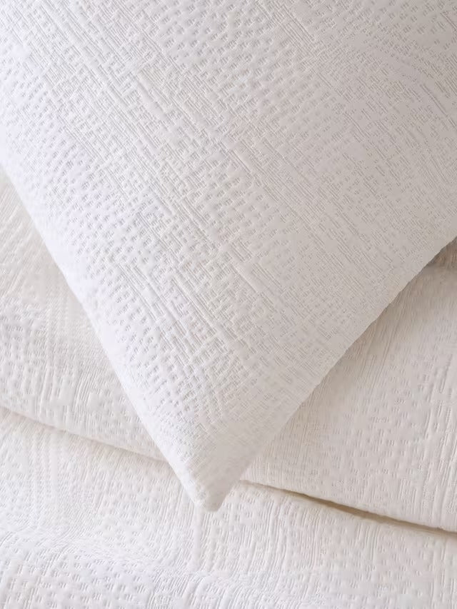 West Elm Cotton Blend Matelasse Lyocell Duvet Cover - White - Super King