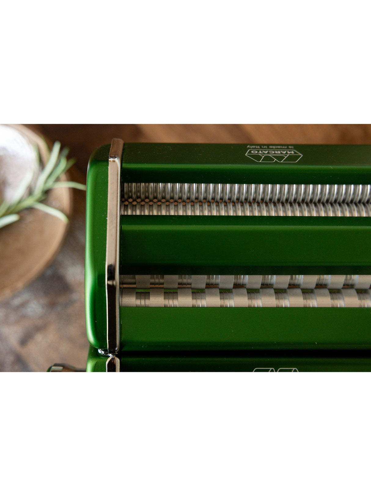 Marcato Atlas Plus Roller Manual Pasta Machine with Hand Crank - Green