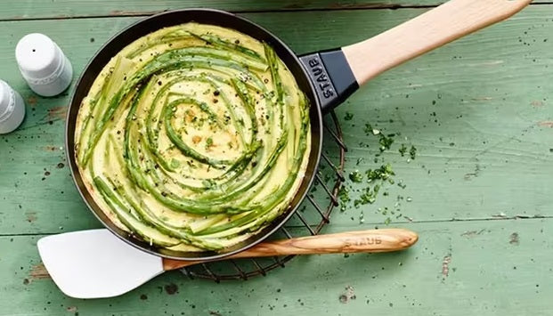 STAUB Coated Cast Iron Induction Compatible Round 26cm Frying Pan - Black