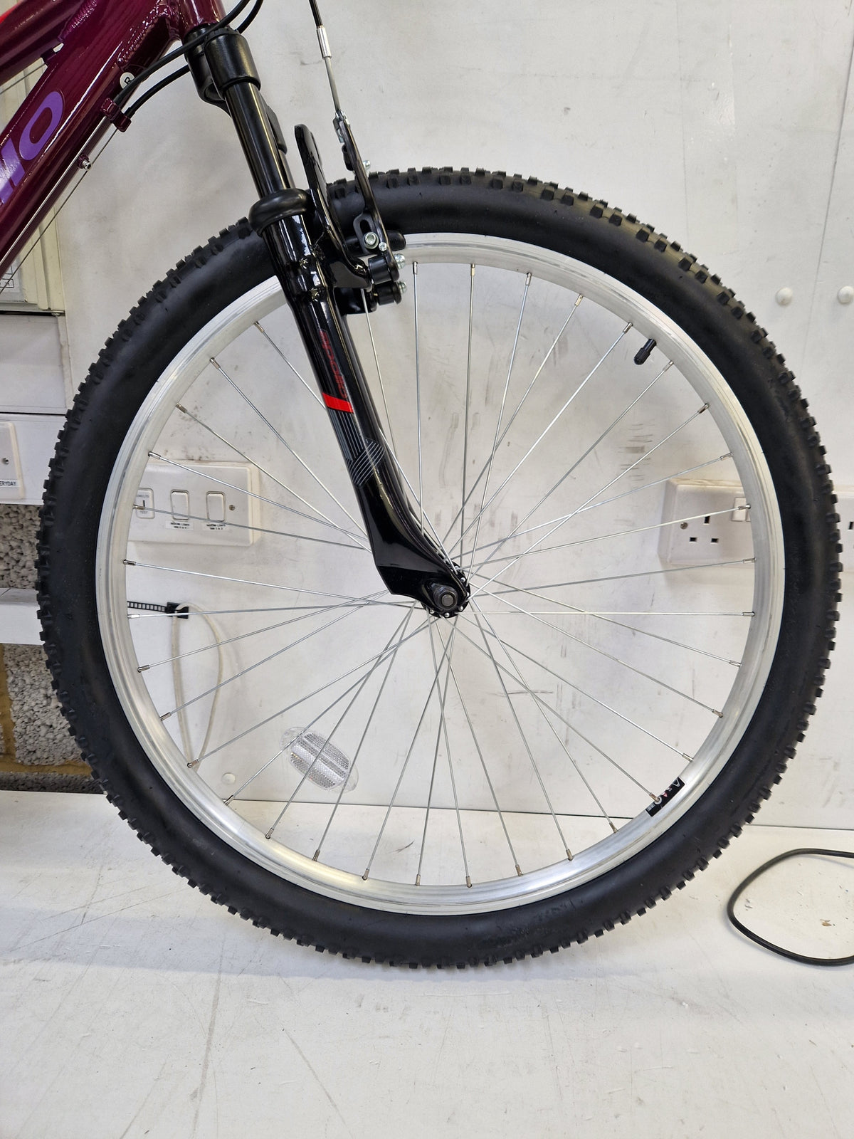 Apollo Jewel Women's 18 Speed 27.5in Hardtail Mountain Bike - Small - Purple