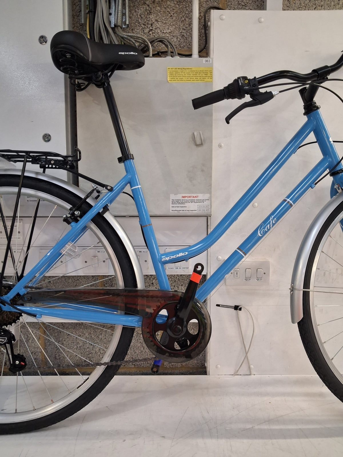 Apollo Cafe 6-Speed 700c Wheels Women's Hybrid Bicycle Medium 19" Turquoise