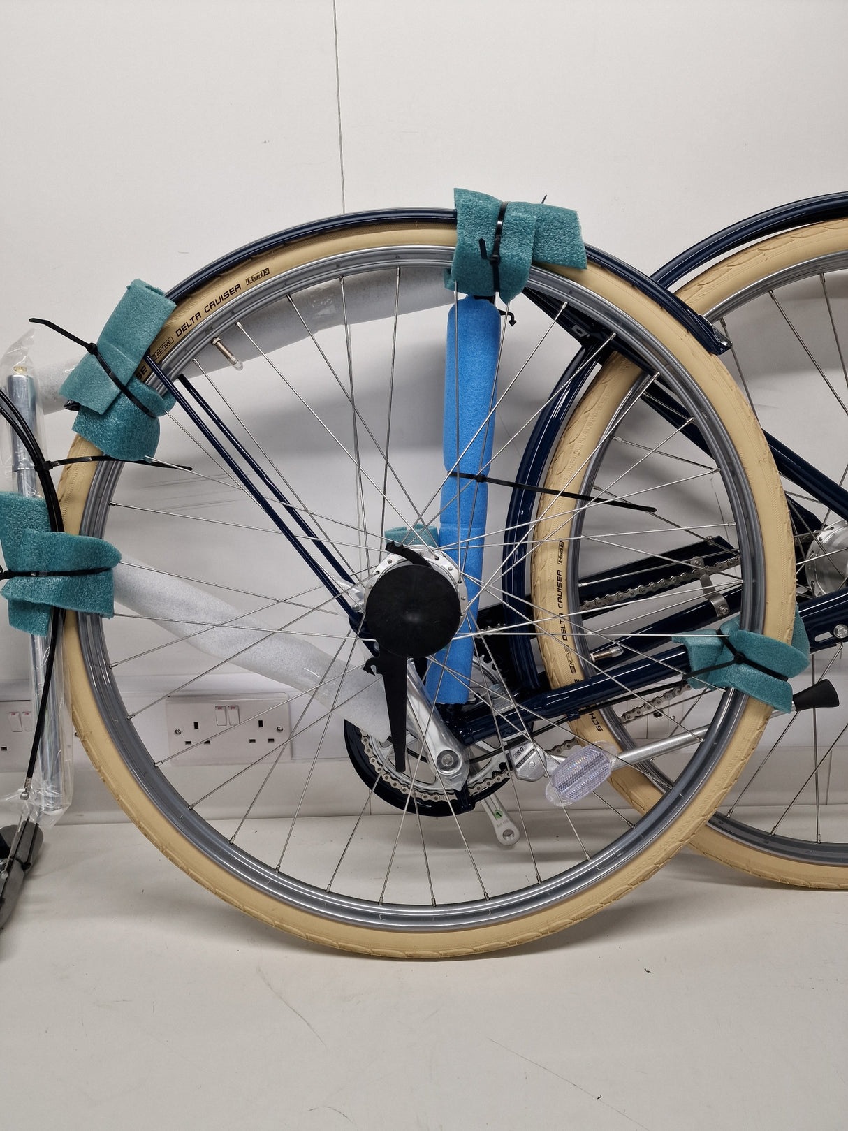 Pashley Briton Mens 5-Speed Classic City/Commuter Bike - Oxford Blue - 20.5"