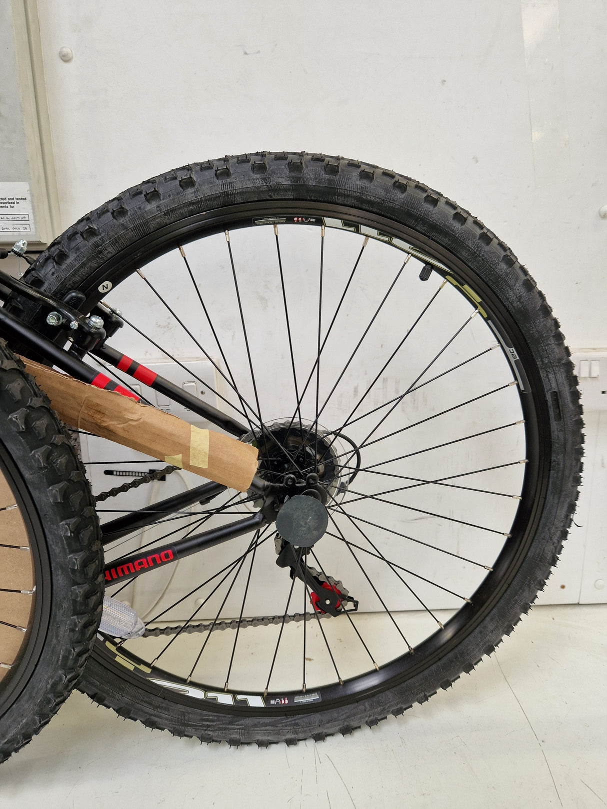 Falcon Maverick Mountain 26" Bike 18 Speed Front Suspension Red/Black Large