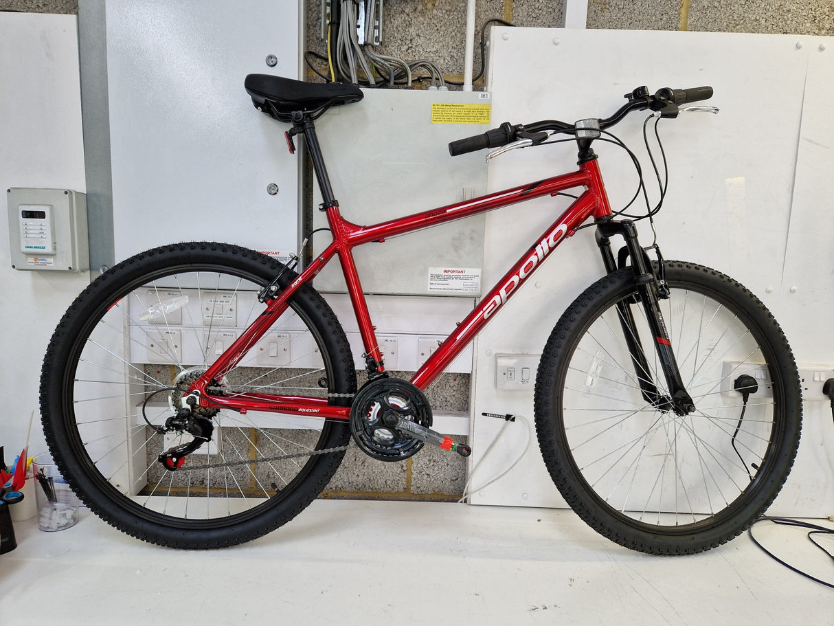 Apollo Phaze Red 18-Speed Men's Mountain Bike 27.5" Wheels - Large 20"