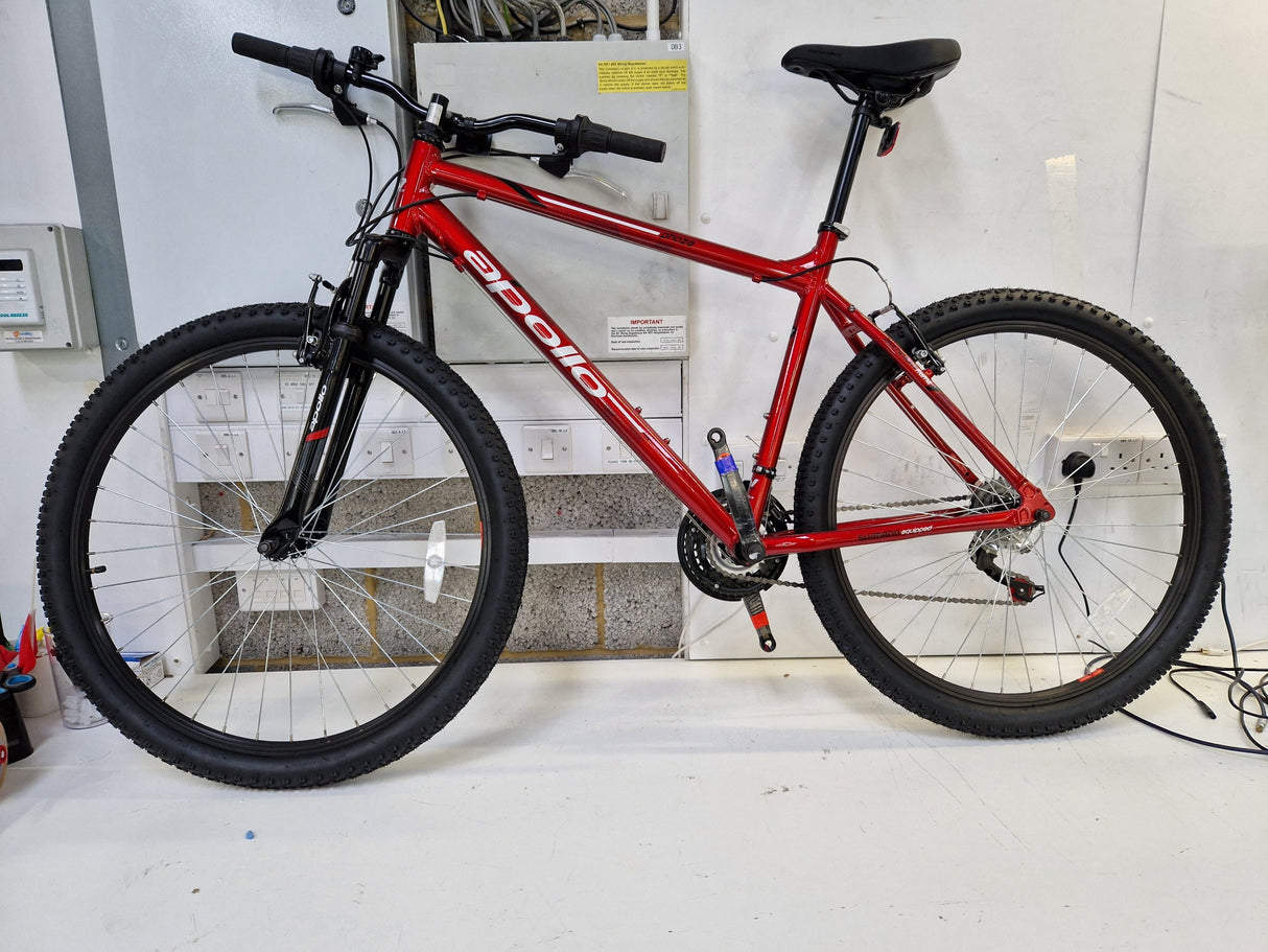 Apollo Phaze Red 18-Speed Men's Mountain Bike 27.5" Wheels - Large 20"
