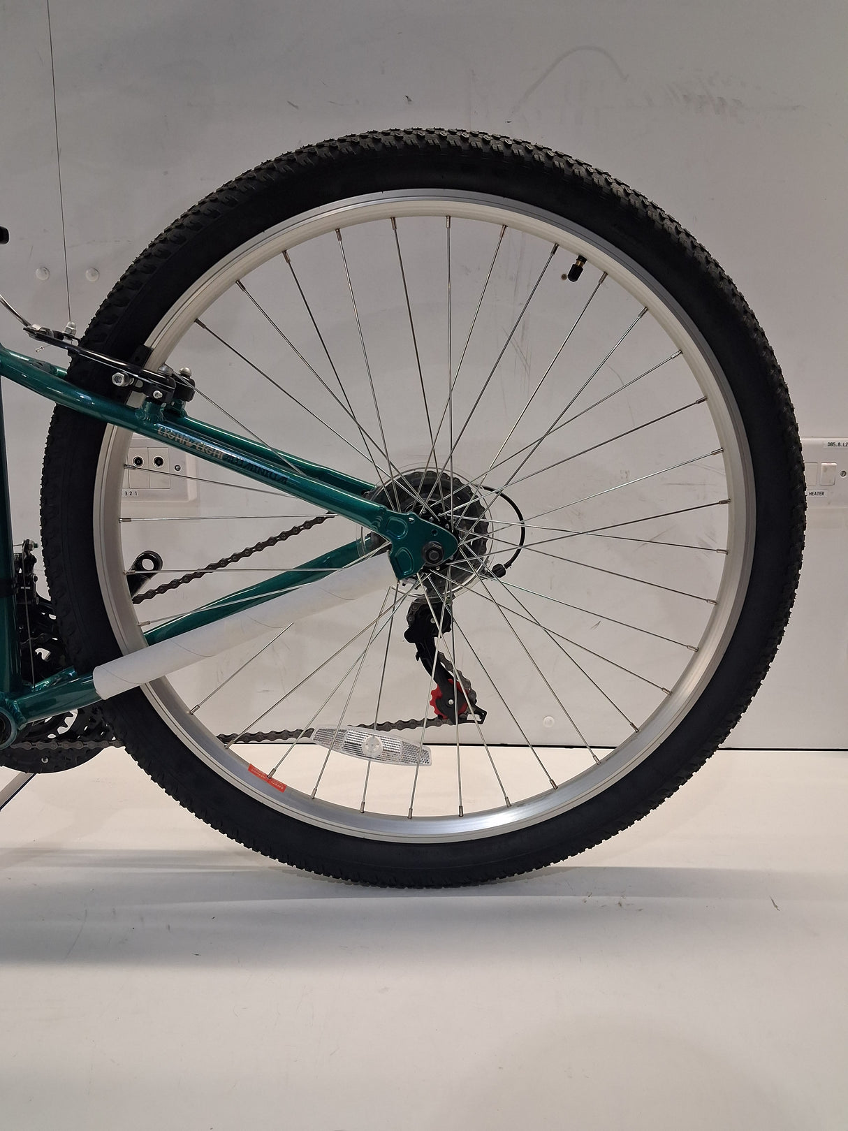 Apollo Cosmo Womens 18-Speed V-Brakes Hybrid Bike - Medium - Metallic Aqua