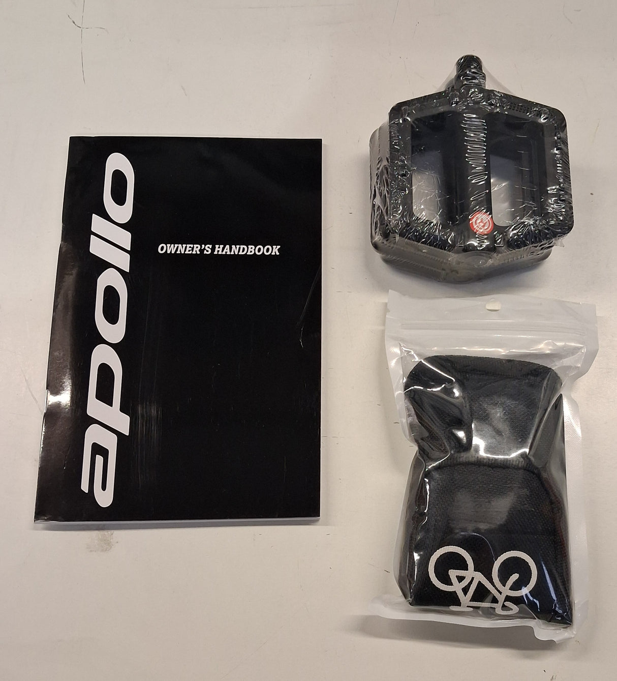 Apollo Cosmo Womens 18-Speed V-Brakes Hybrid Bike - Medium - Metallic Aqua