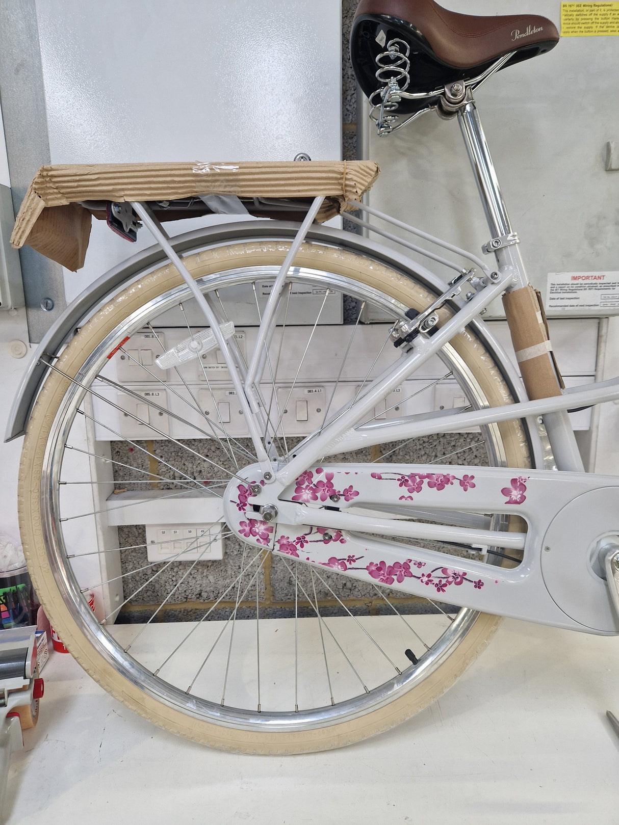 Pendleton Dalby V-Brake 700c Women's Hybrid Bike - Cherry Blossom - Small