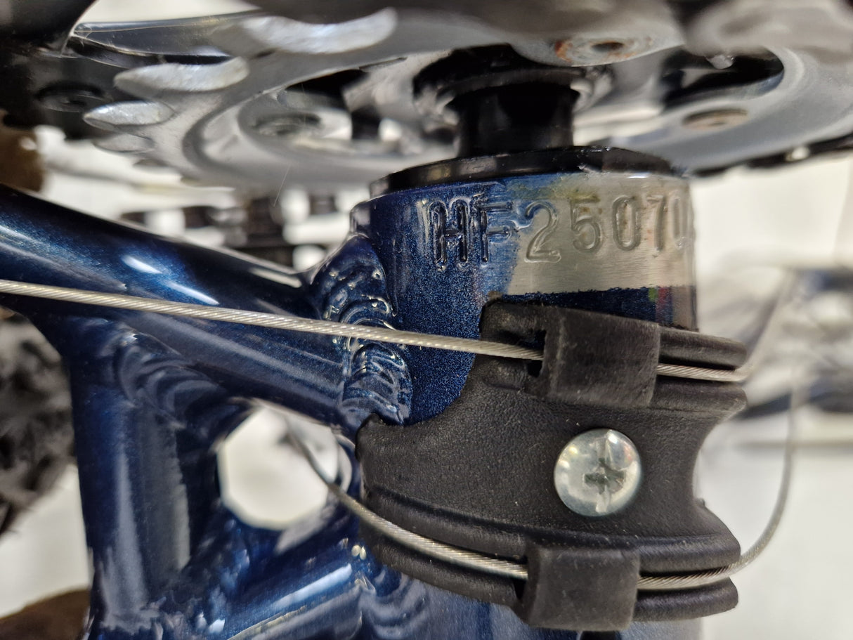 Apollo Phaze 18-Speed 27.5" Wheel Men's Mountain Bike - Medium 17" - Blue