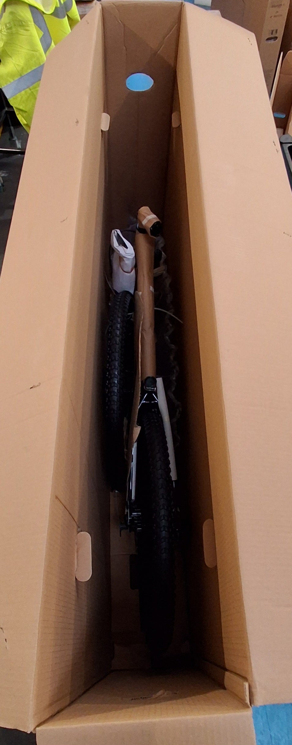 Apollo Evade Mens 21 Speed Disc Brake Age 14+ Mountain Bike - Black - Small