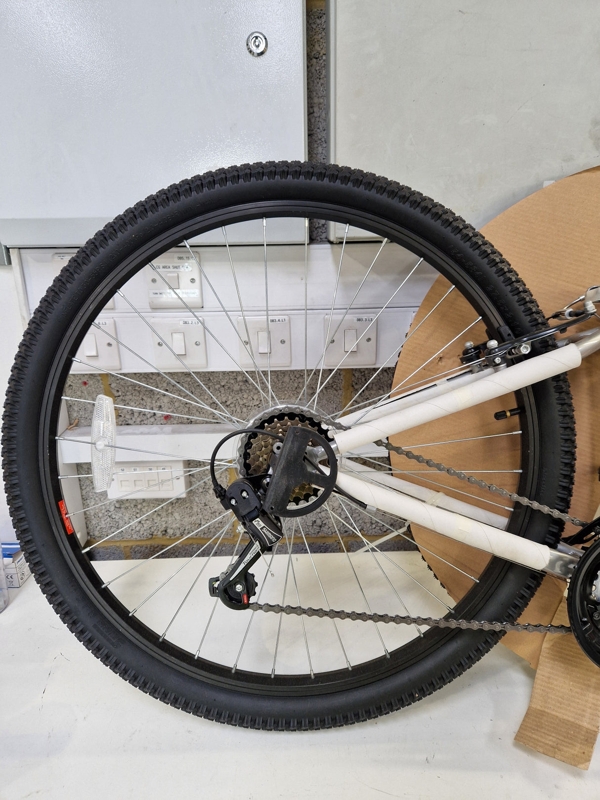 Apollo Slant 18-Gears V-Brake Steel Mountain Bike - Silver - Small - 14"