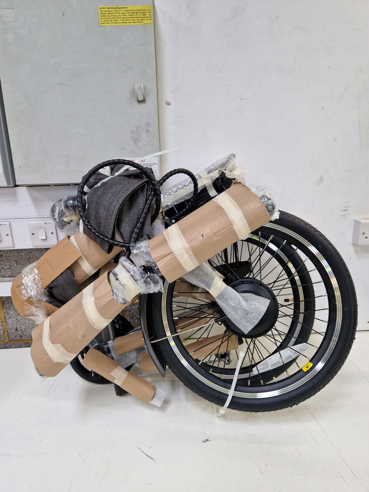 Apollo Transport 20" Wheel V Brake 6 Speed Folding Electric Bike Alloy Grey