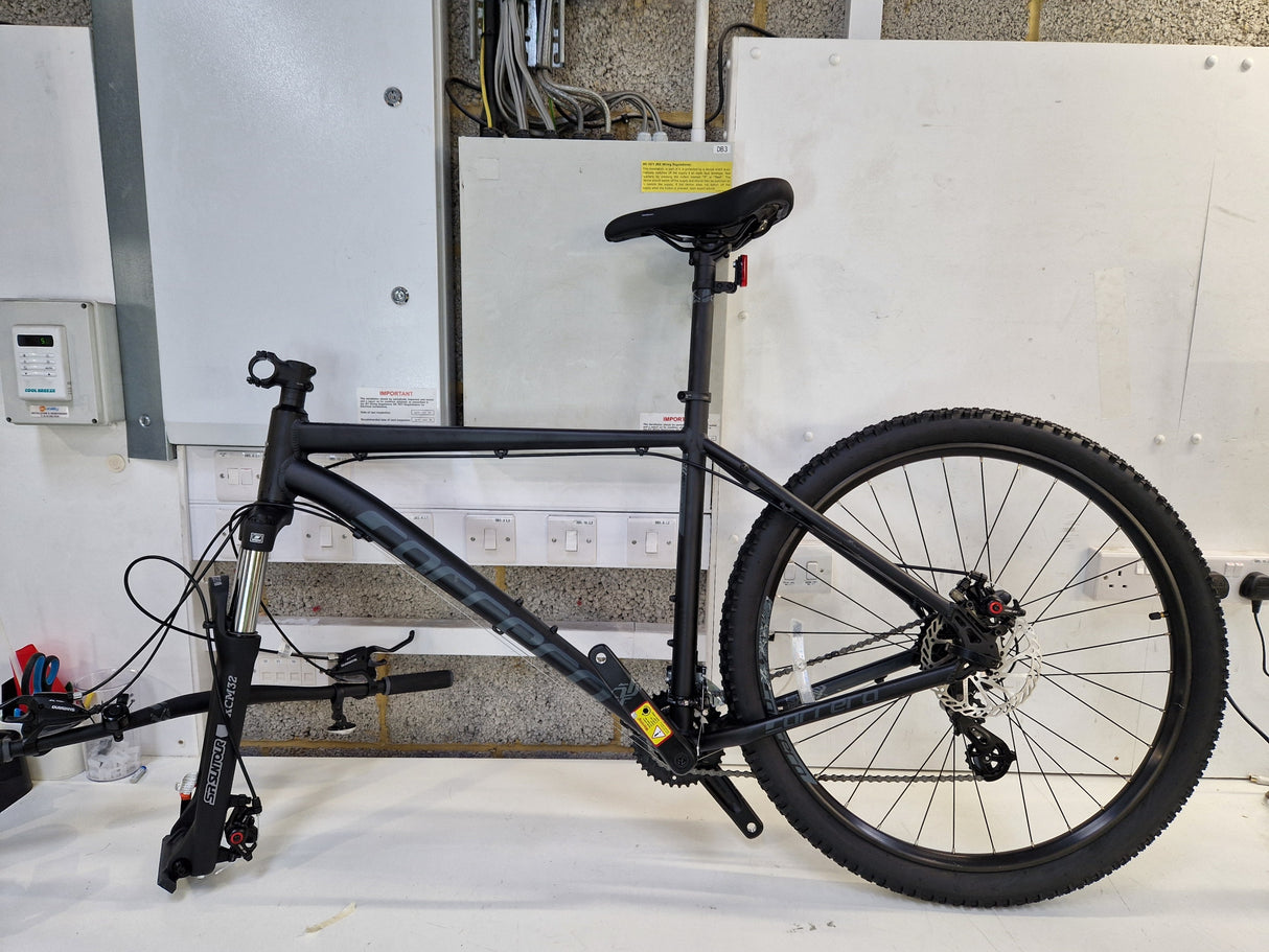 Carrera Vengeance Men's 16-Speed Alloy Mountain Bike - XL 22'' Frame - Black