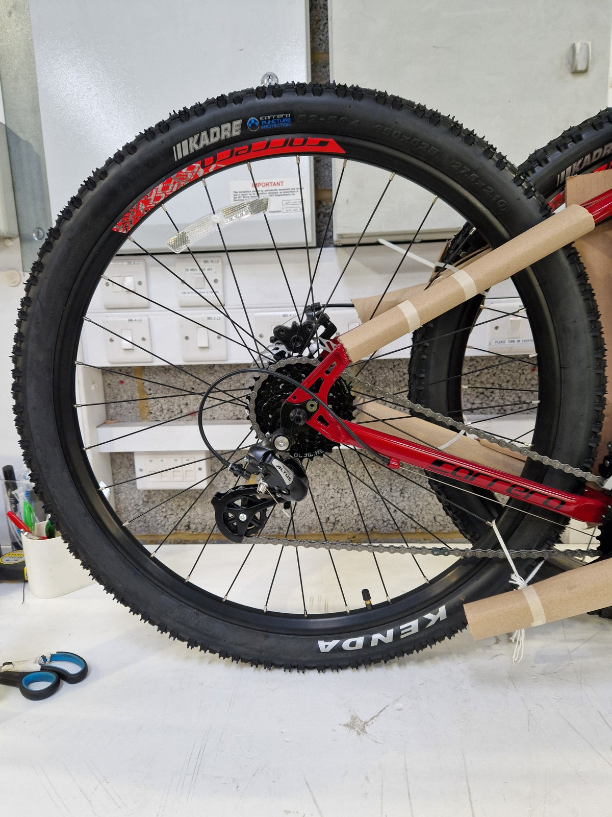 Carrera Valour Disc 27.5in Hardtail Mountain Bike - 18in Medium Frame - Red