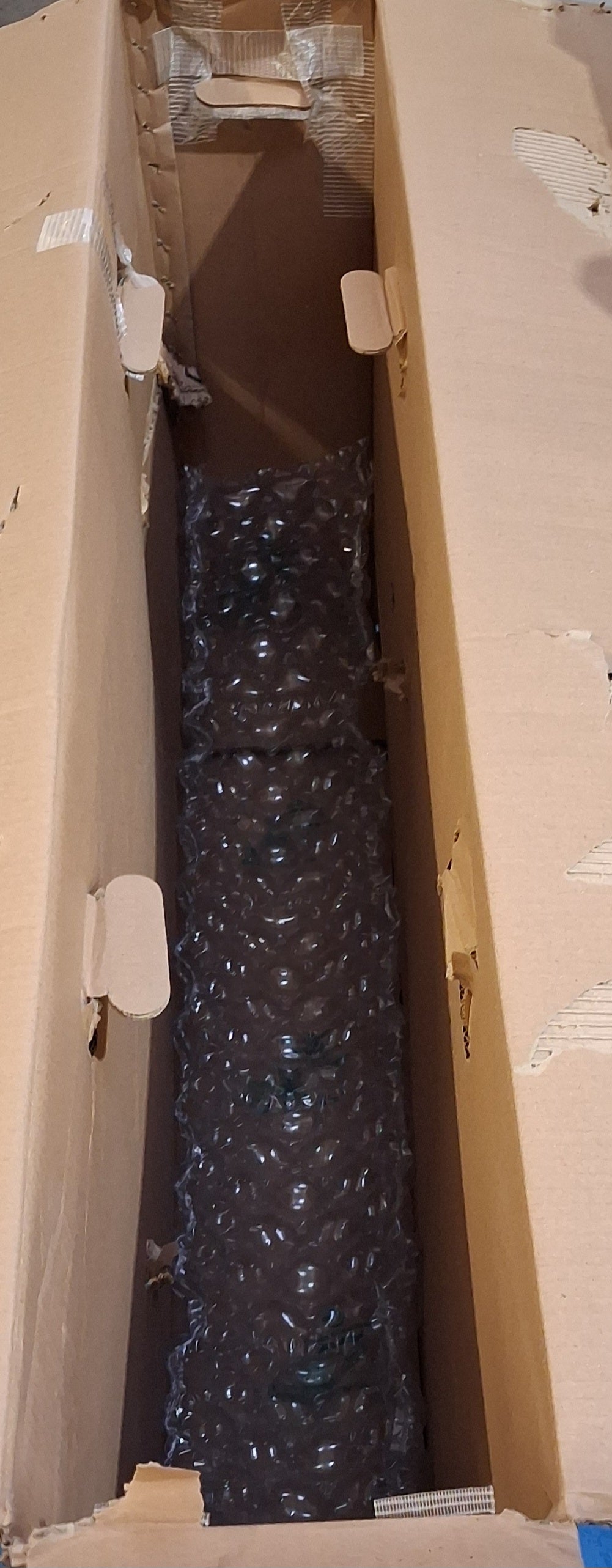 Carrera Vengeance Mens Disc Brake 16-Speed Mountain Bike - Black - X Small