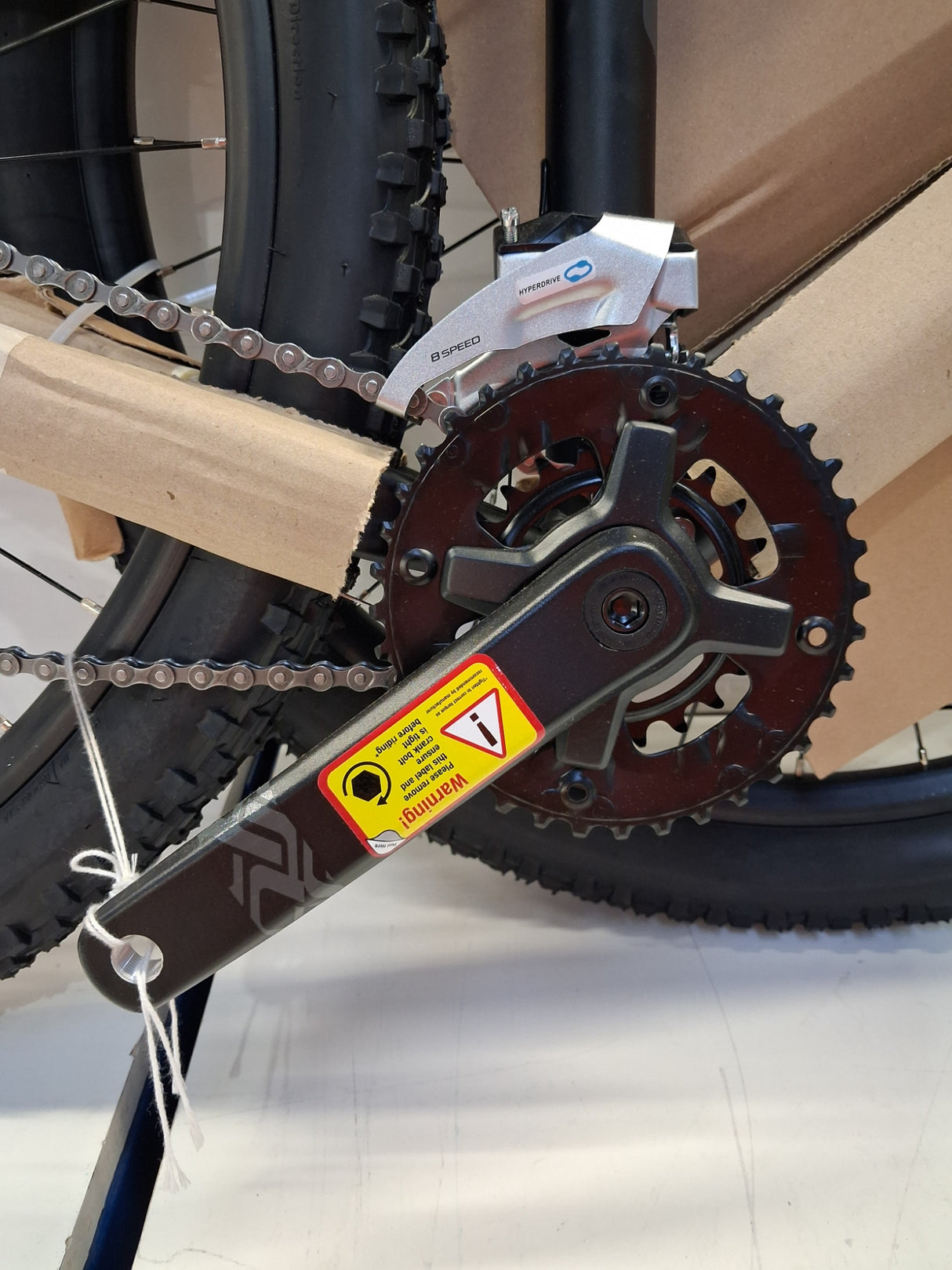 Carrera Vengeance Mens Disc Brake 16-Speed Mountain Bike - Black - X Small