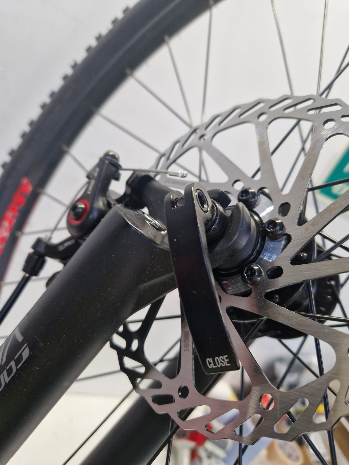 Carrera Valour Disc Mens 16-Speed Mountain Bike - Red - 14'' X-Small Frame