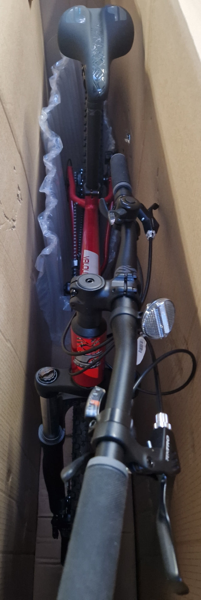 Carrera Valour Disc Mens 16-Speed Mountain Bike - Red - 14'' X-Small Frame