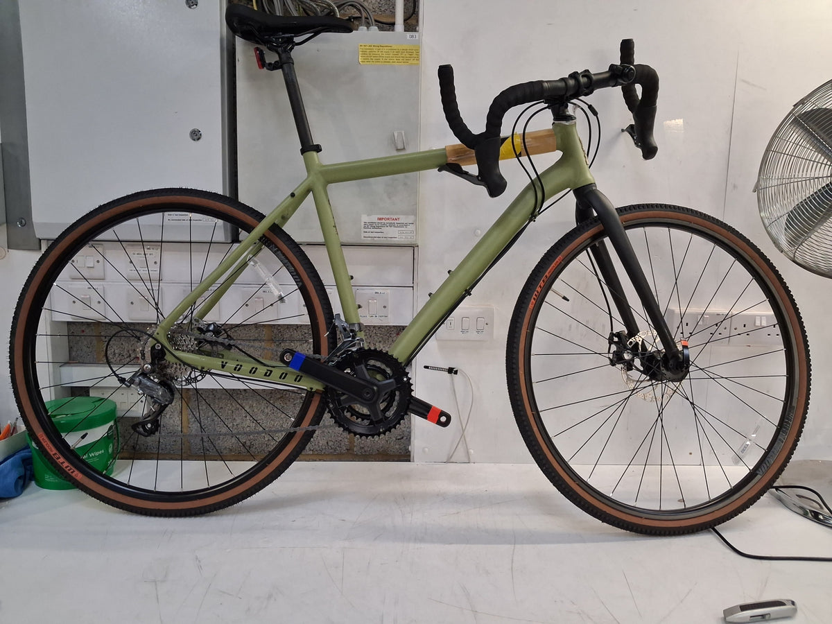 Voodoo Limba Unisex 16-Speed Disc Brake Adult Adventure Bike - Large - Beige