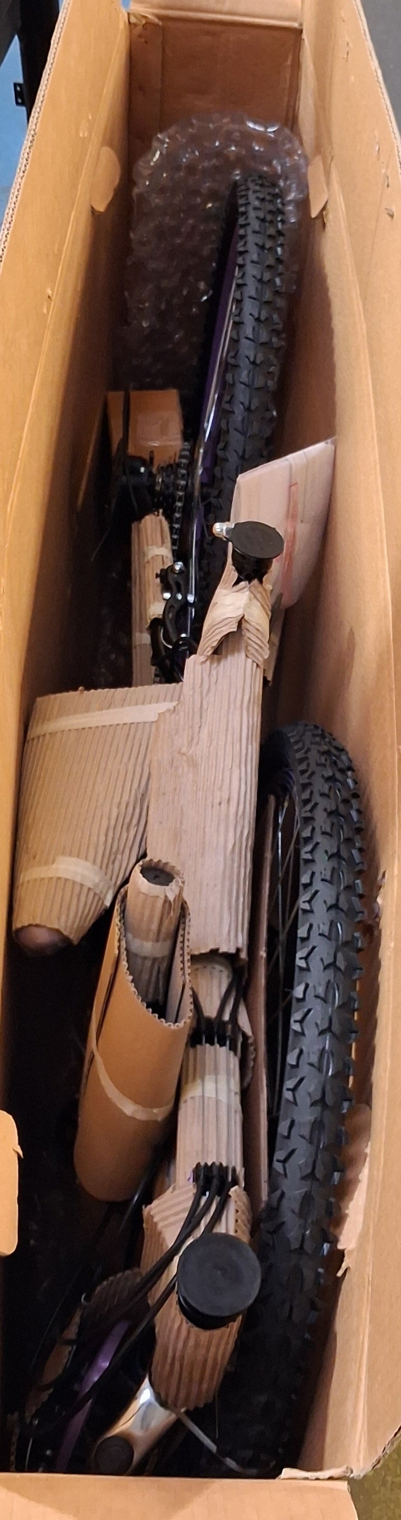 Boss Venom Womens 21-Speed Mountain Bike - Black/Purple - 18'' Medium Frame