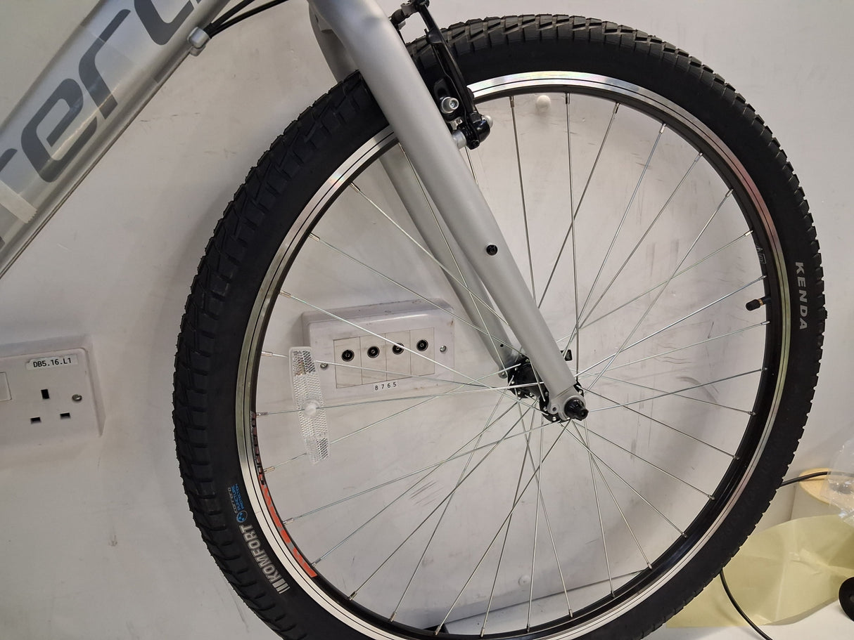 Carrera Parva Mens 14-Speed V-Brakes Age 14+ Hybrid Bike - Silver - Small