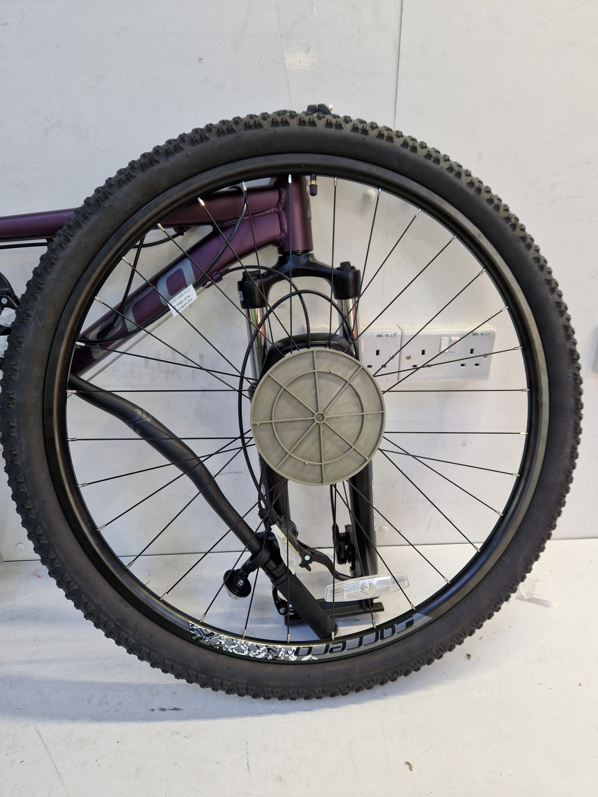 Carrera Hellcat Women's 16-Gears Mountain Bike - 18" Medium Frame - Purple