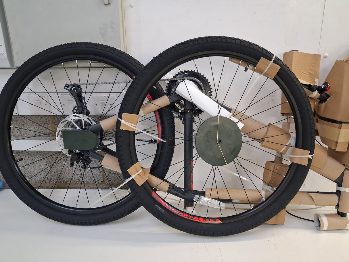 Carrera Subway 1 Mens 16-Speed Disc Brakes Hybrid Bike - Grey - Medium 18''