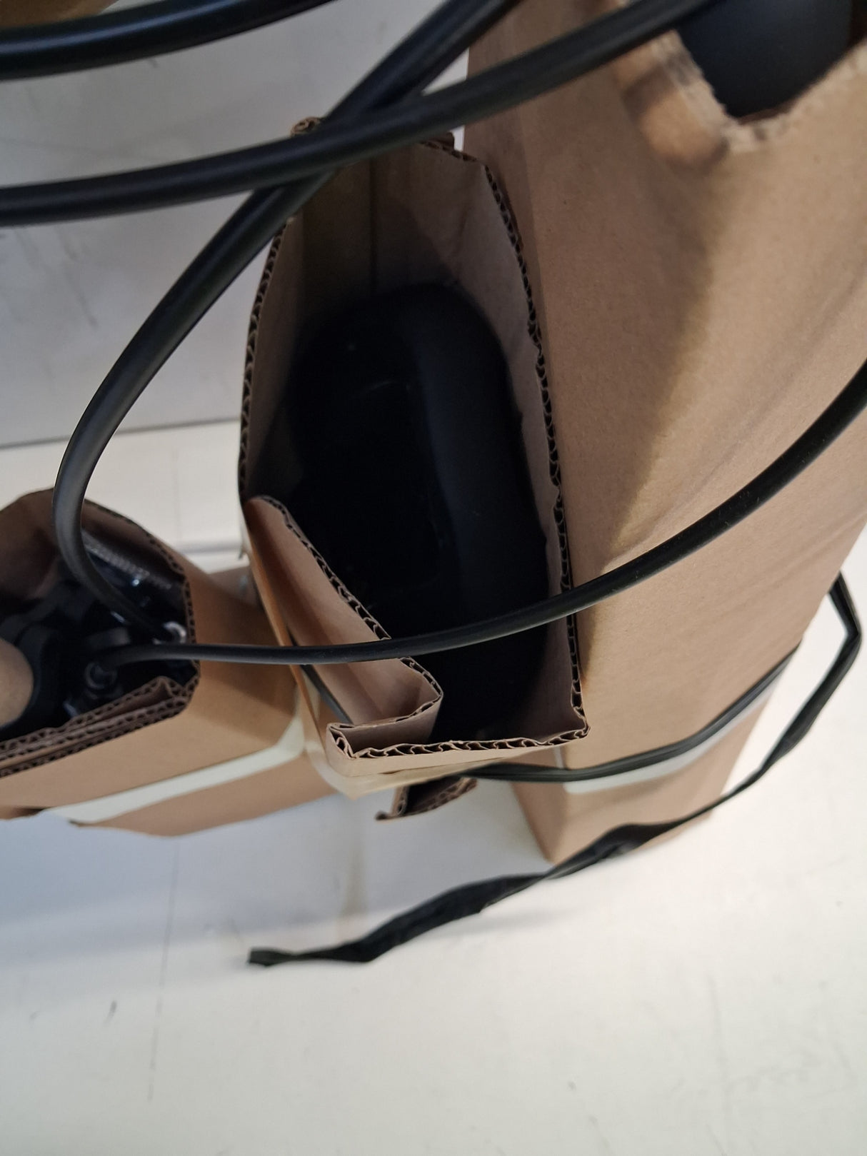 Carrera Subway 1 Mens 16 Speed Disc Brakes Hybrid Bike - Grey - Medium 18''