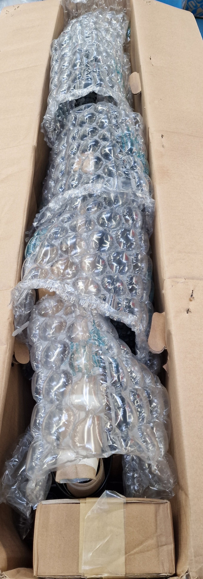 Carrera Hellcat Mens 16-Speed Hydraulic Brakes Mountain Bike ~ Black - L