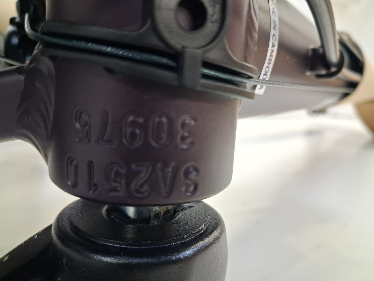 Carrera Endeavour Womens 18-Speed Hybrid Bike - Metallic Purple - Medium