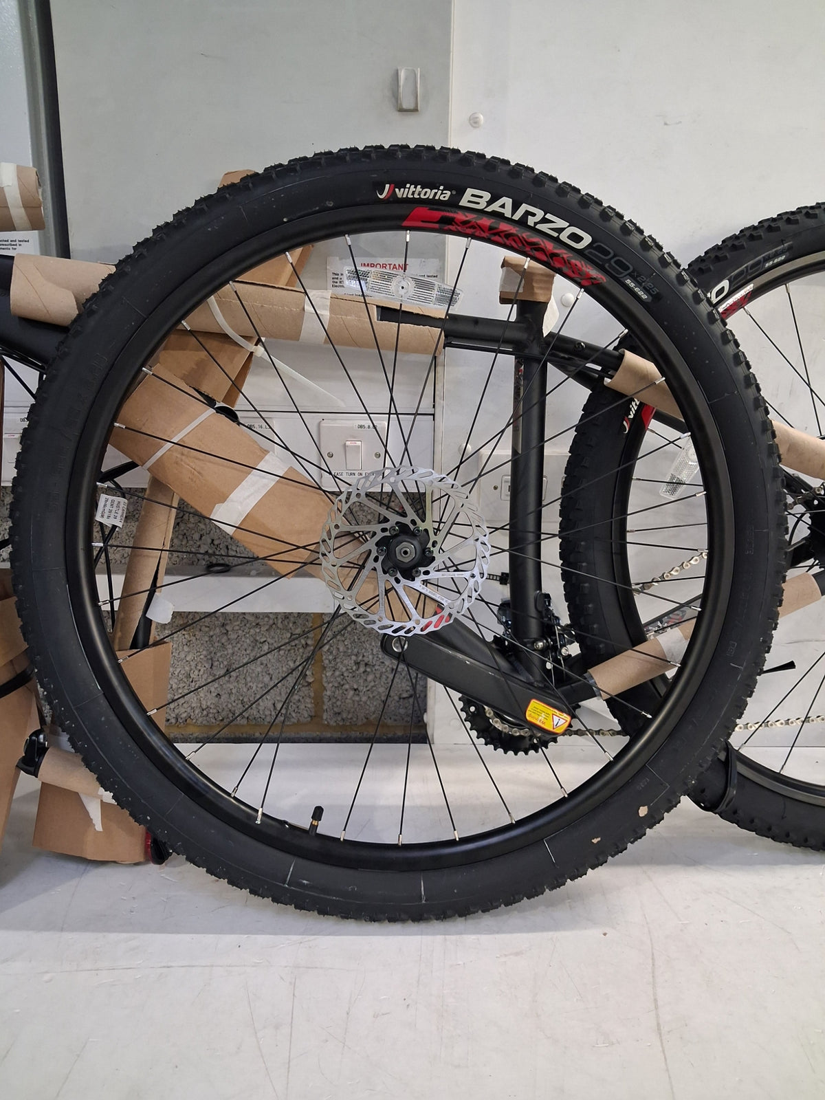 Carrera Hustle 18-Speed 27.5" Wheels Men's Mountain Bike Medium - Black/Red