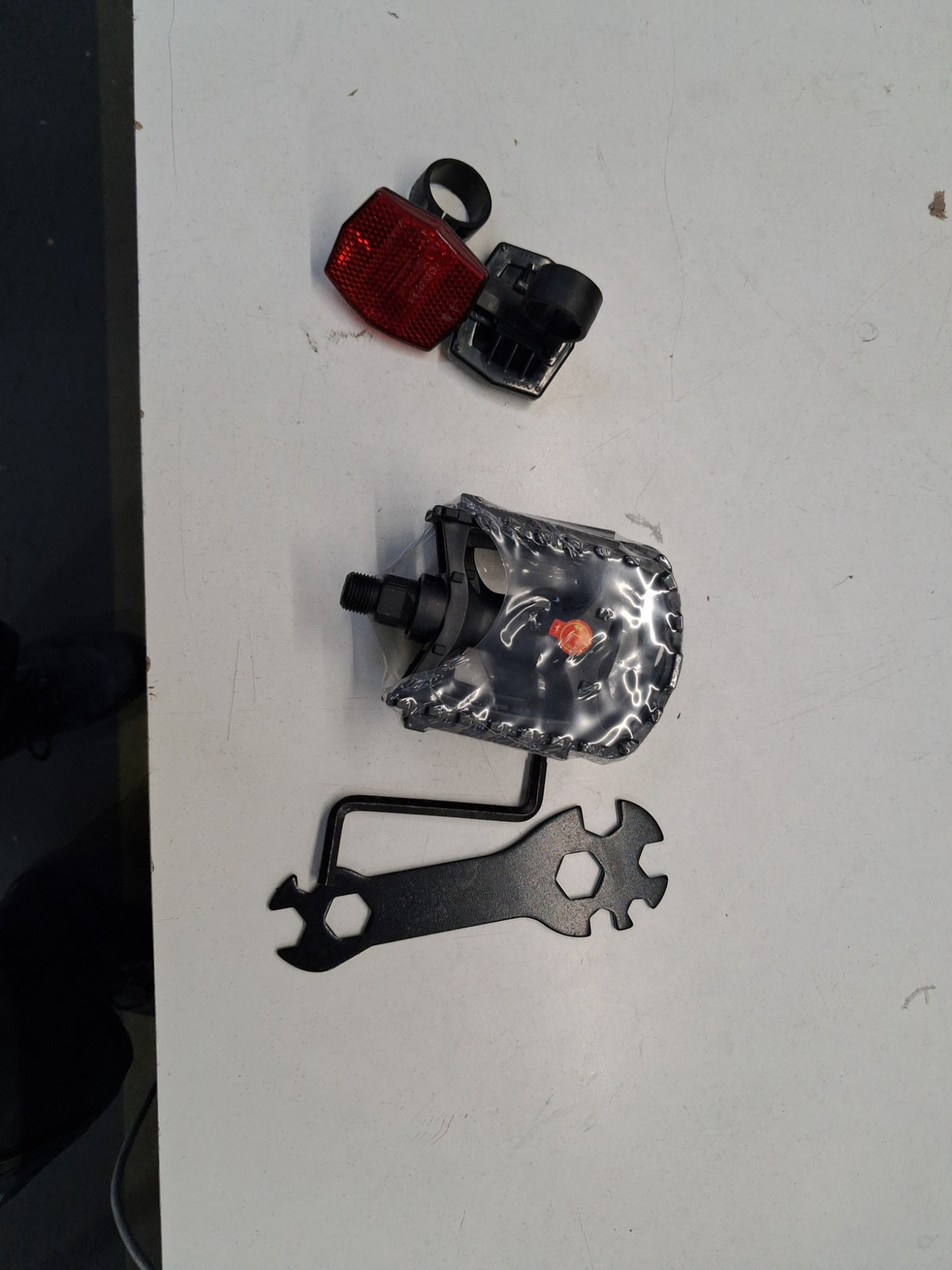 Boss Stealth Womens 21-Speed Full Suspension Mountain Bike - Black - Medium