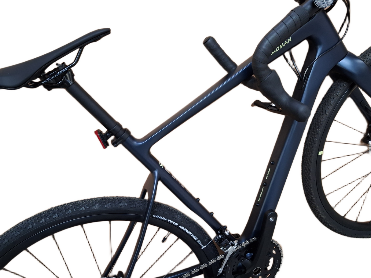 Boardman ADV 8.9 Unisex 20-Speed Carbon Adventure Bike - Blue - Medium