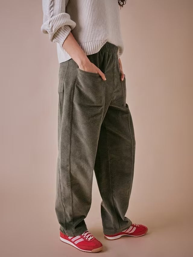 Cape Cove Women's Regular Mid-Rise Barrel Leg Corduroy Trousers - Green - XS