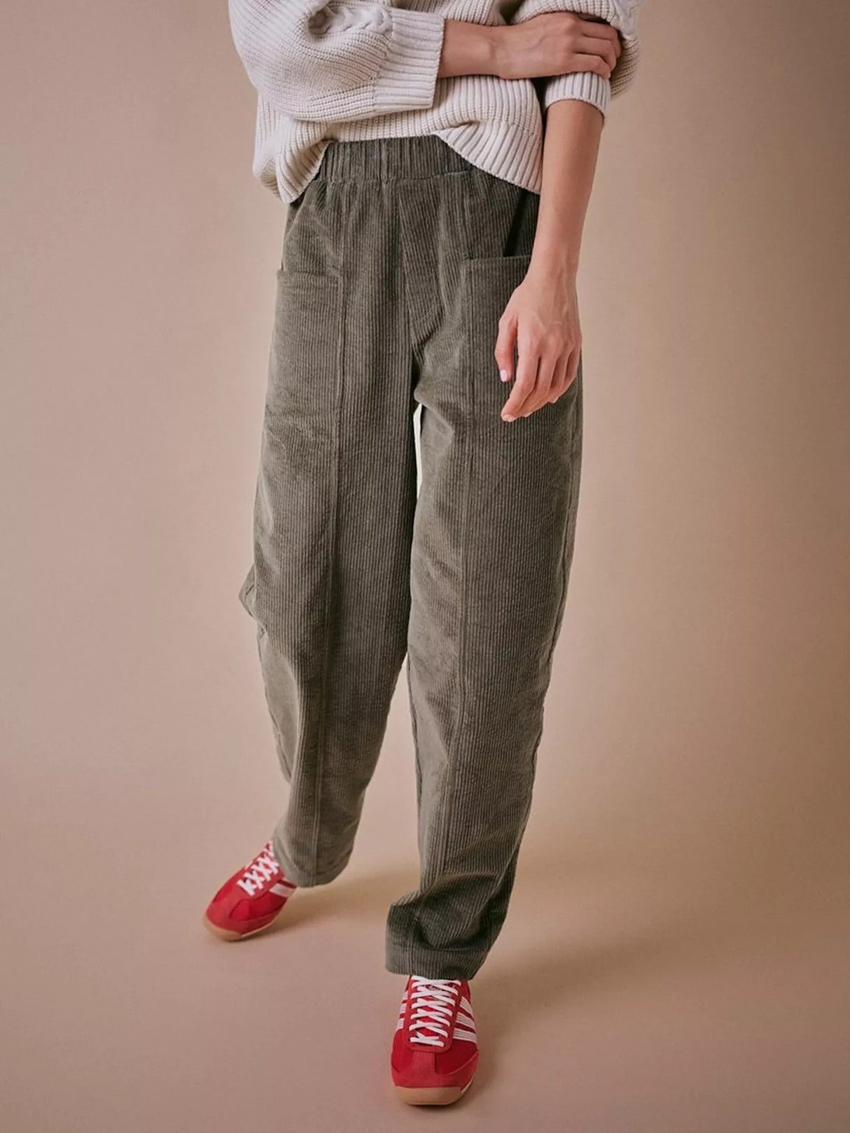 Cape Cove Womens Barrel Leg Mid Rise Loose Fit Corduroy Trousers - Green - M