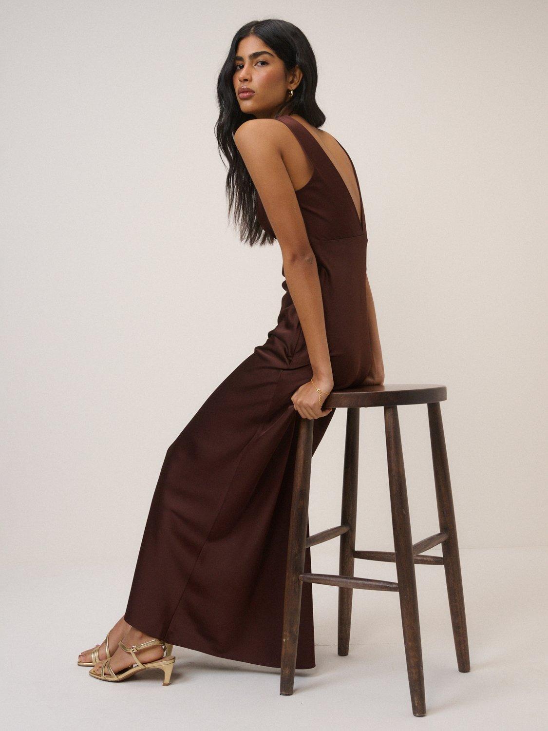 Nobody's Child Bridesmaids Joey Midaxi V-Neck Dress Viscose Brown - Size 14